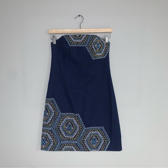 Lilly Pulitzer Dress Size 0 US Navy Blue “Honeycomb Bowen” Strapless Embroidered - Picture 2 of 15